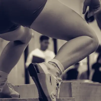 Saut sur box en plein effort
